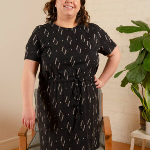 Abby Drawstring Plus Size Dress - Diamond Vine Black - Image 6