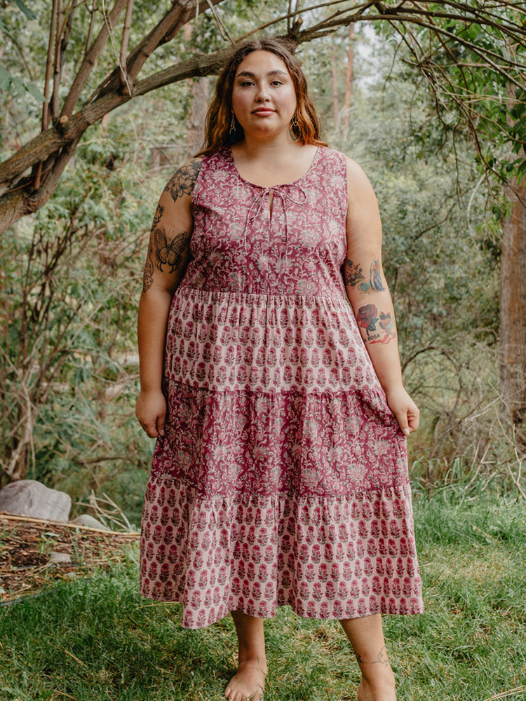 Thais Tiered Sleeveless Plus Size Dress - Magenta Vine Floral - Image 1