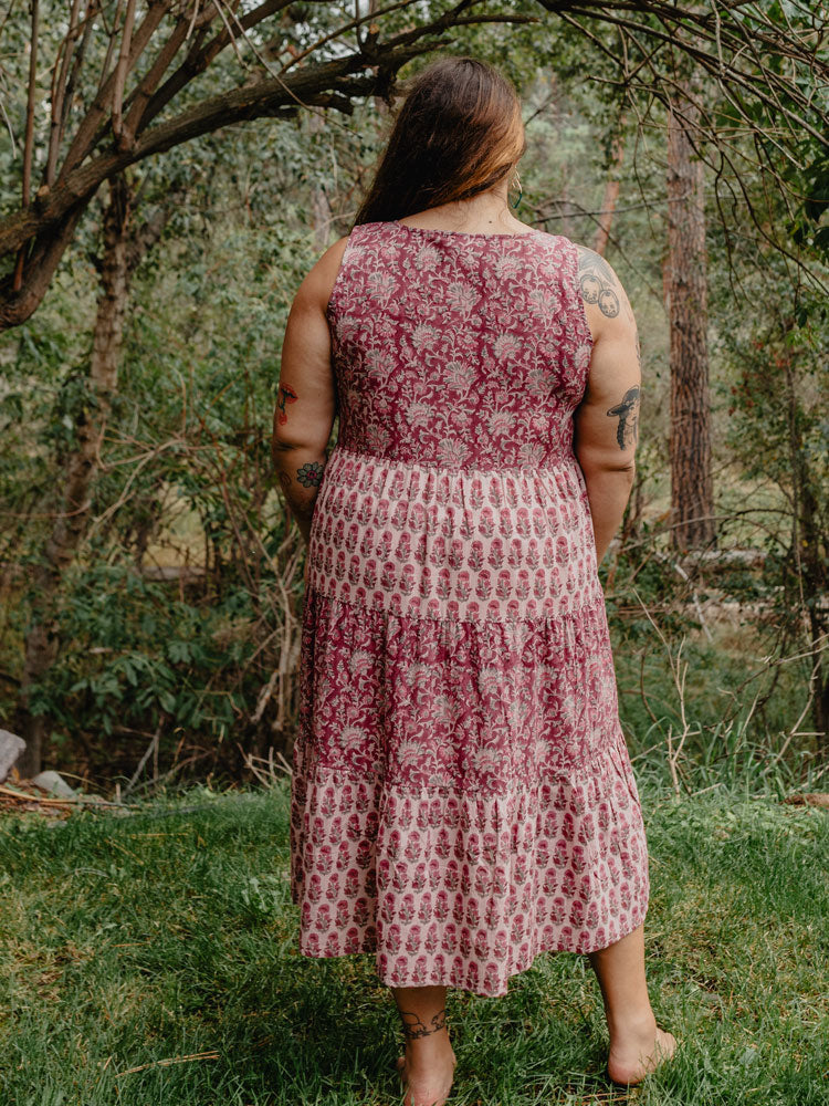 Thais Tiered Sleeveless Plus Size Dress - Magenta Vine Floral - Image 3