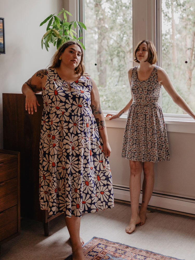 Thais Tiered Sleeveless Plus Size Dress - Navy Floral - Image 5