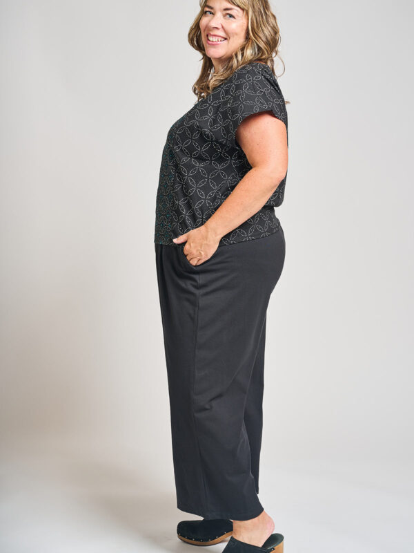 Cara Plus Size Top - Ikigai Black - Image 4