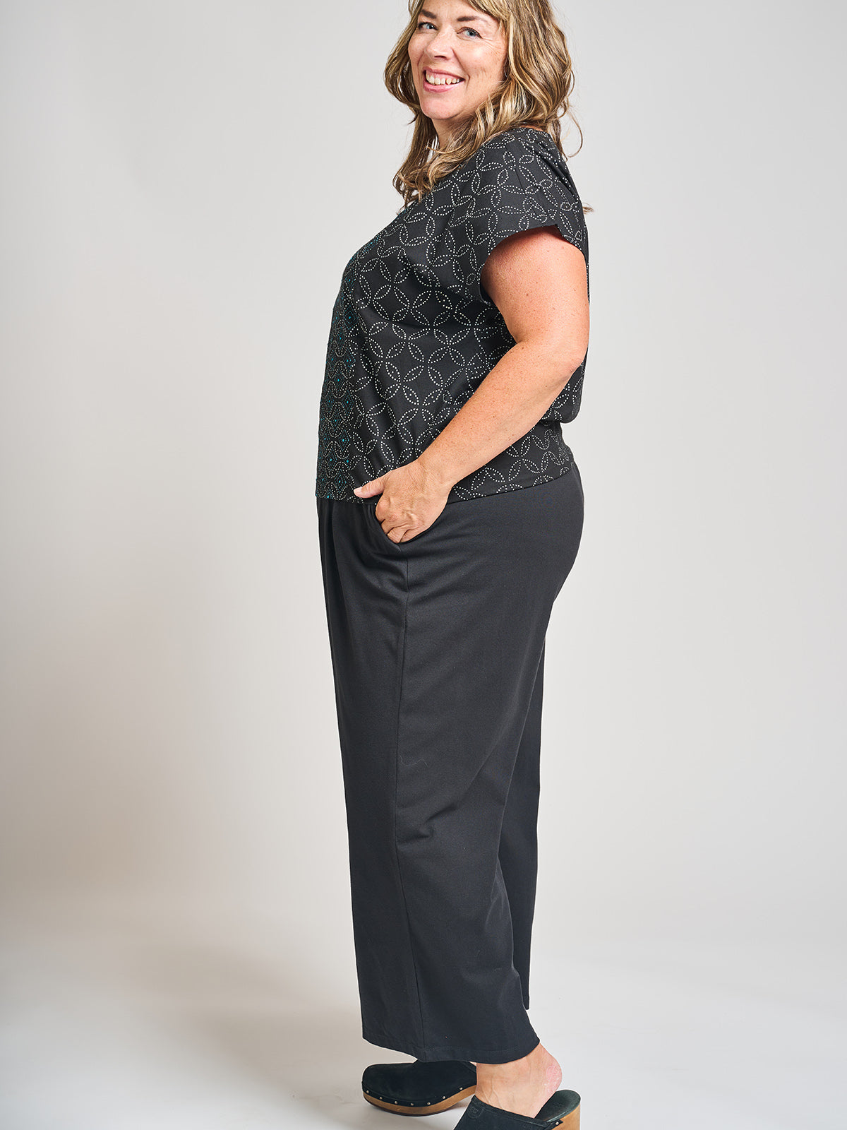 Fae Wide Leg Plus Size Pant - Black Jersey - Image 4