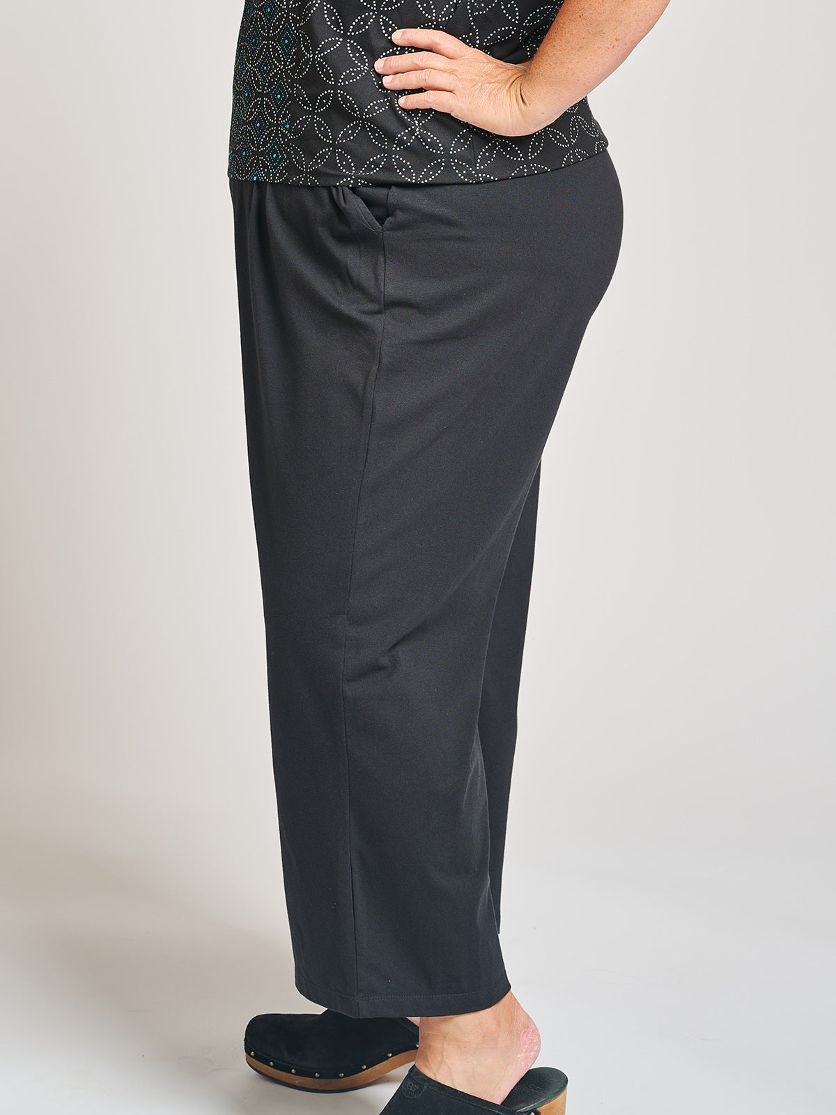 Fae Wide Leg Plus Size Pant - Black Jersey - Image 2