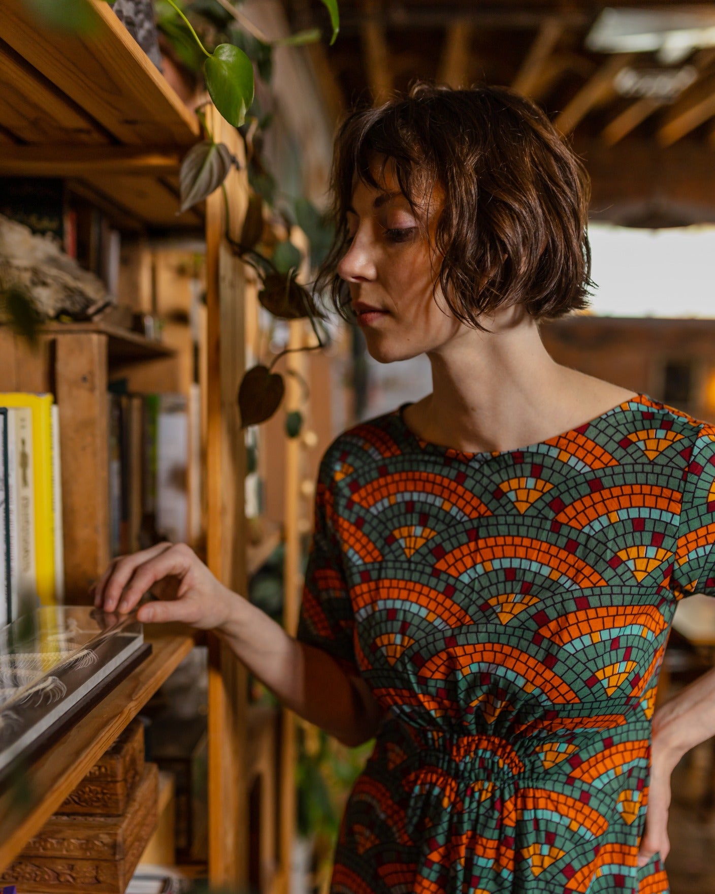 Artsy Traveler Midi Dress - Mosaic Fan - Image 2