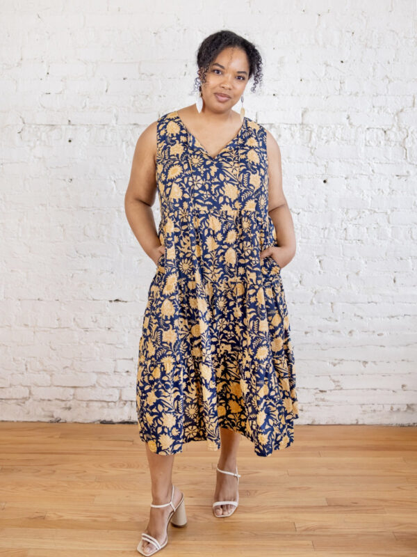 Thais Tiered Sleeveless Plus Size Dress - Navy Botanical