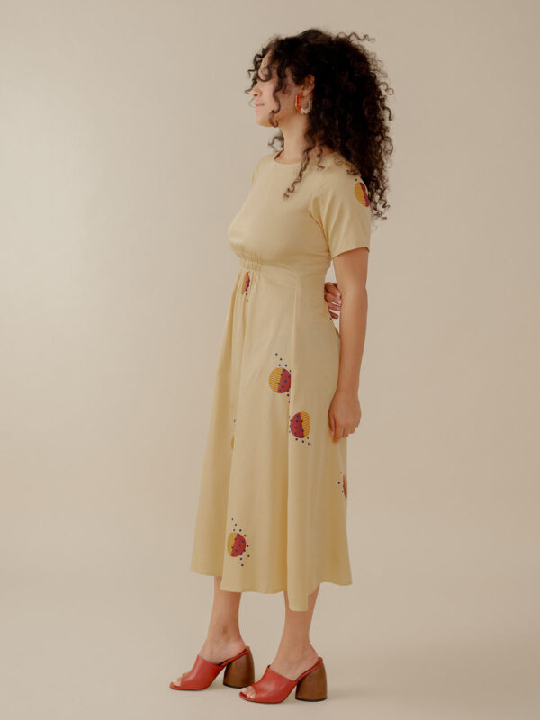 Artsy Traveler Midi Dress - Honeycomb - Image 2