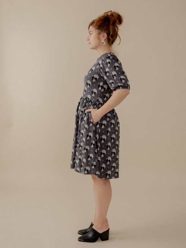 Inez Bubble Sleeve Dress - Vase Cluster Graphite - Image 5